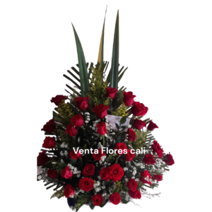 Arreglo con rosas rojas 23