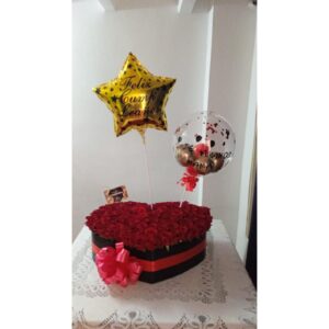 Arreglo en forma corazón Grande 100 rosas 3