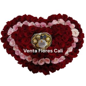 Arreglo de rosas y chocolates 18